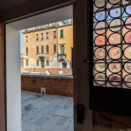 Ca' Dei Carmini Apartment *