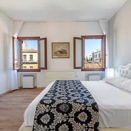 Ca' Dei Carmini Apartment Venice