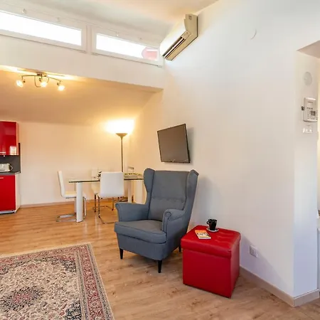 Ca' Dei Carmini Apartment *