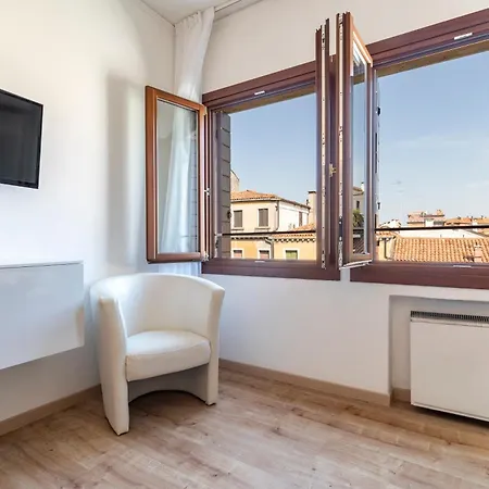 Apartman Ca' Dei Carmini *