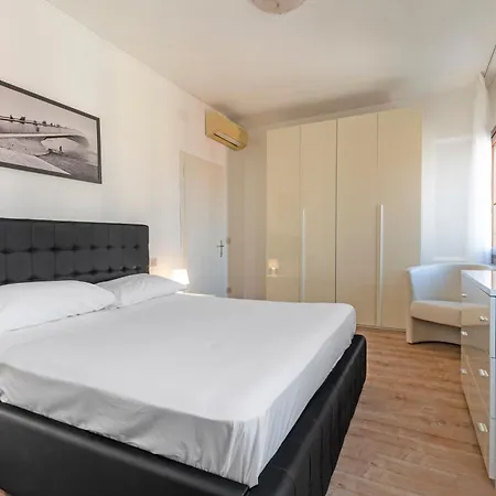 Ca' Dei Carmini Apartment *