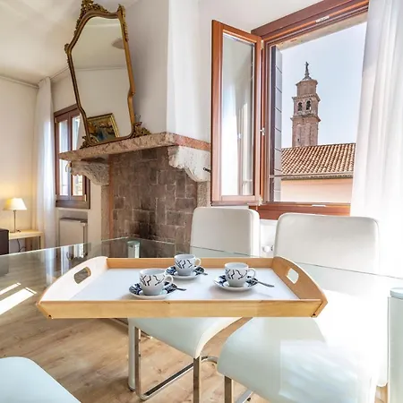 Ca' Dei Carmini Apartment *