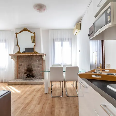 Apartment Ca' Dei Carmini *