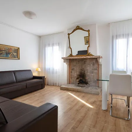 Ca' Dei Carmini Venedig